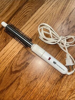 Vintage White Westinghouse Ceramic Heated Styling Brush - Excellent!